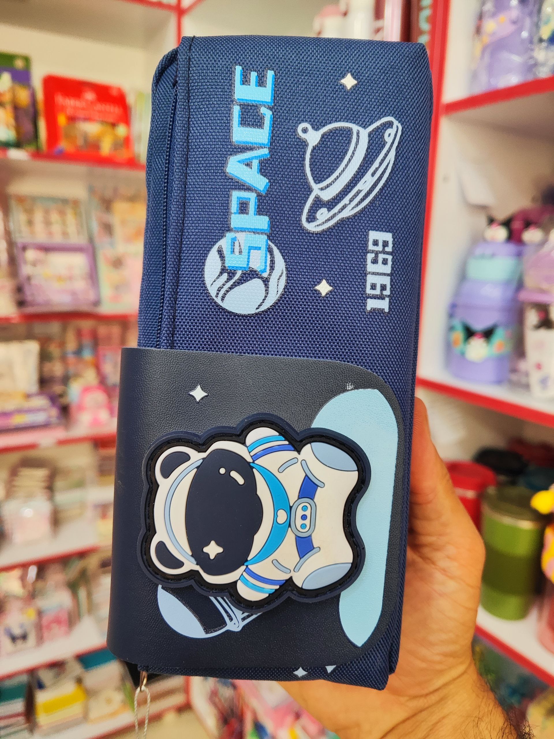 photo_2025-08-24_11-08-02 جامدادی پسرانه فضانورد